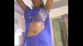 tamil aunty in blue saree