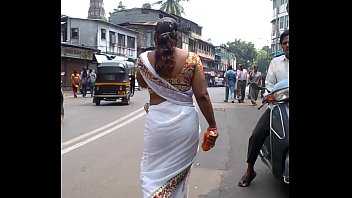 white saree aunty 1