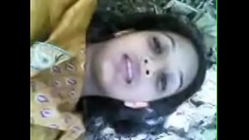 VID-20161217-PV0001-Bapatla (IAP) Telugu 26 yrs old unmarried hot and sexy girl fucked by her 29 yrs old unmarried lover secretly in forest sex porn video