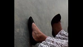 Tan girl black flats dangling ( This was recorded in a Sri Lankan school.Omg her foot play got my dick hard. I recorded her face too.i was waiting to see her toes but I couldn’t.