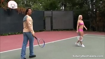 Two hot chicks fuck hard in tennis court