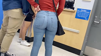 Lookatthatculo: Latina with an amazing booty in jeans (s01ep03)